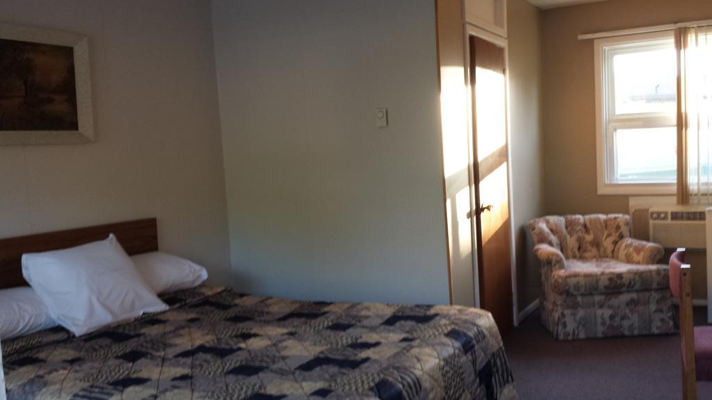 Hipwell'S Motel Fonthill Szoba fotó
