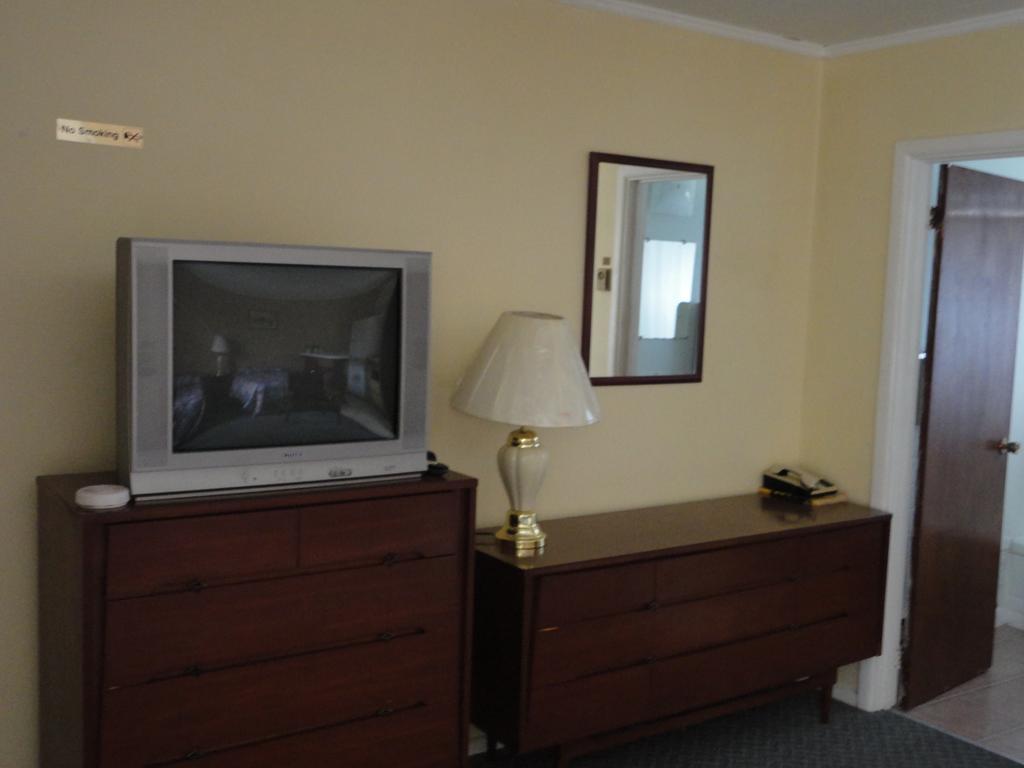 Hipwell'S Motel Fonthill Kültér fotó