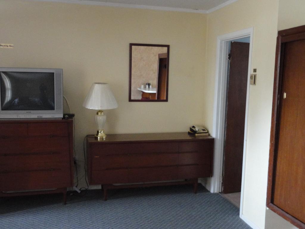 Hipwell'S Motel Fonthill Kültér fotó