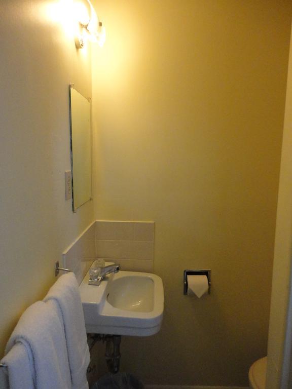 Hipwell'S Motel Fonthill Szoba fotó