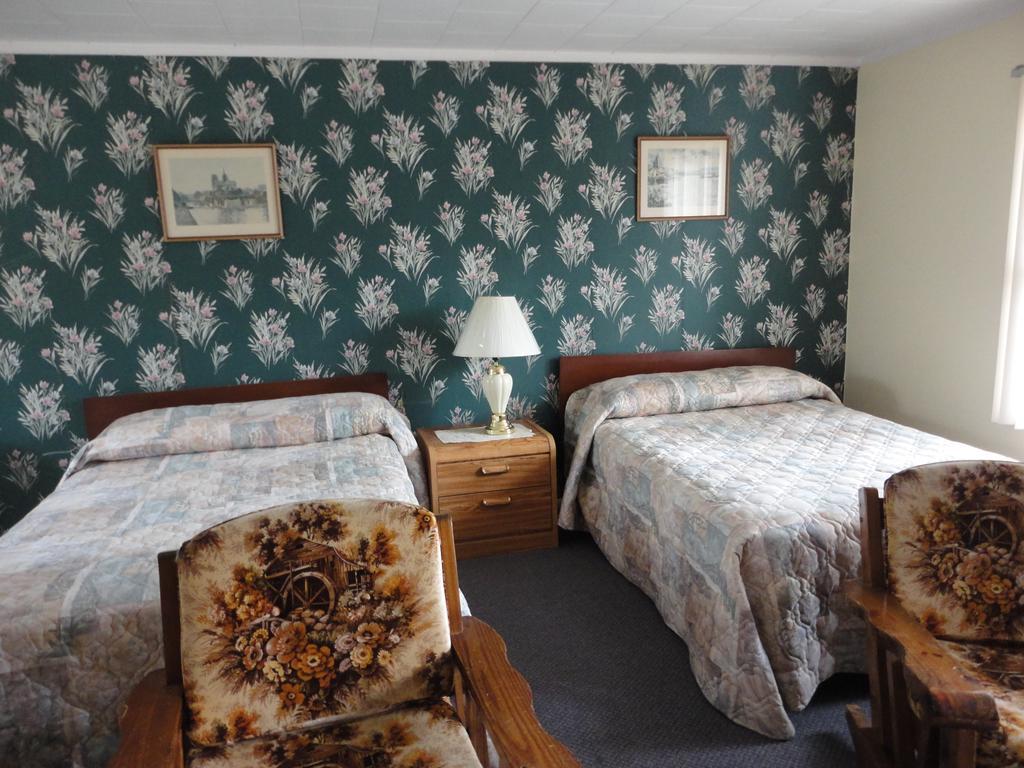 Hipwell'S Motel Fonthill Szoba fotó