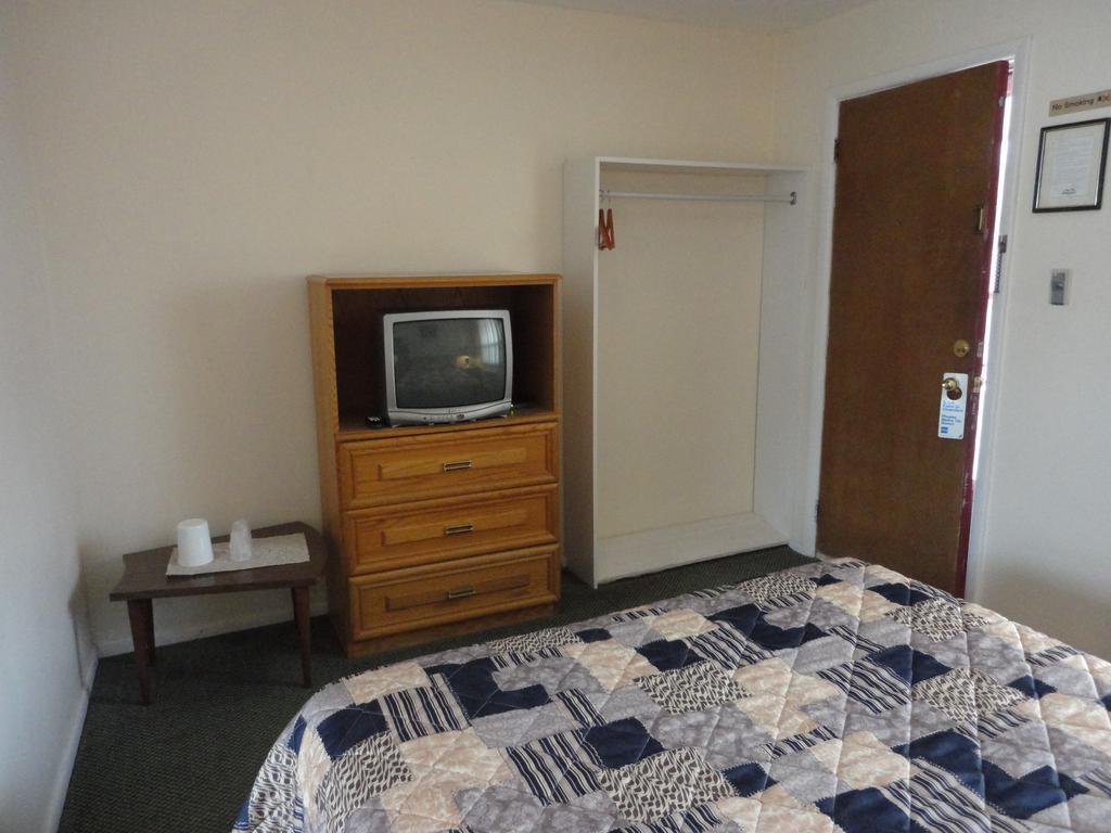 Hipwell'S Motel Fonthill Szoba fotó