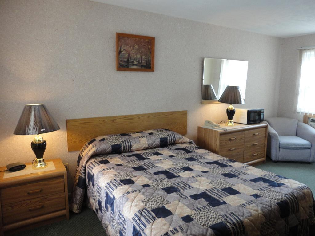 Hipwell'S Motel Fonthill Szoba fotó